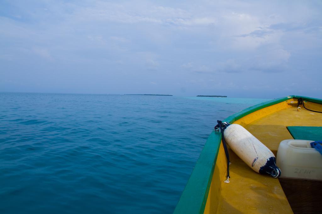 Alvi Star Inn Thulhaadhoo Exterior photo